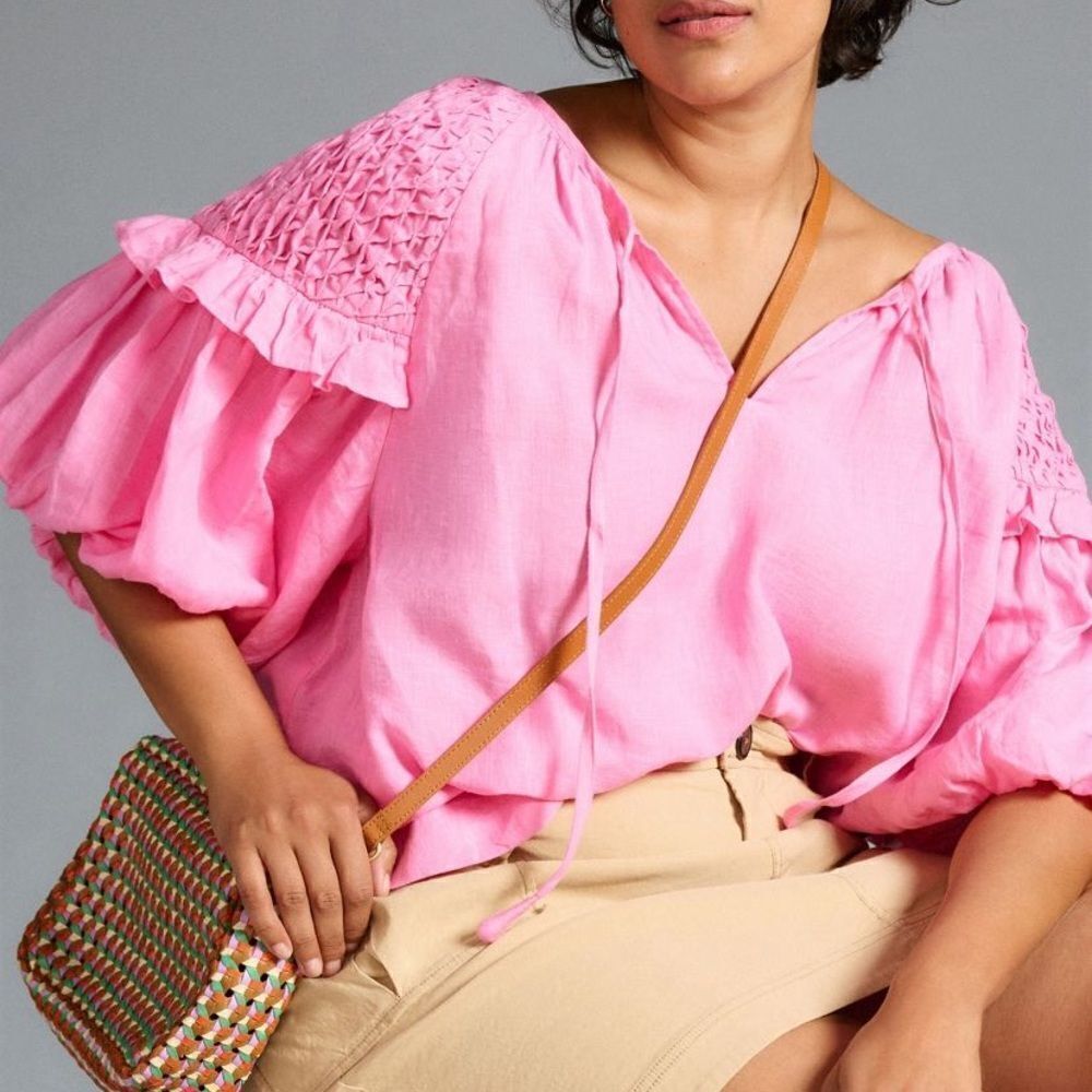 Self Contrast Smocked Linen Blouse - Picture 5 of 9